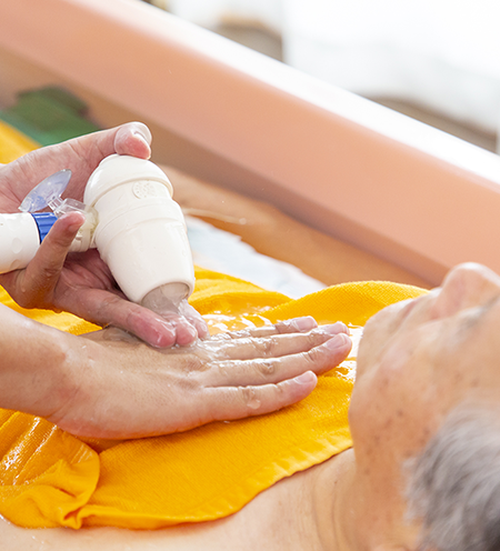 画像：訪問入浴のパイオニアアスケア